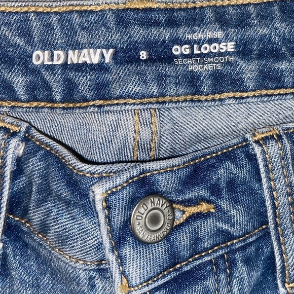 Old Navy High Rise Loose Side Slit Jean in size 8, no flaws - Picture 7 of 13